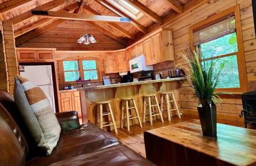 Secluded Getaway with Private Hot Tub - Foto 8