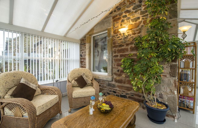 Cottage - Sleeps 5 - Hot Tub - Garden - Parking - Foto 8