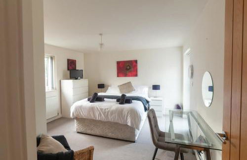2-Bed Wallington, Sleeps 6, Parking, Near LGW - Foto 24