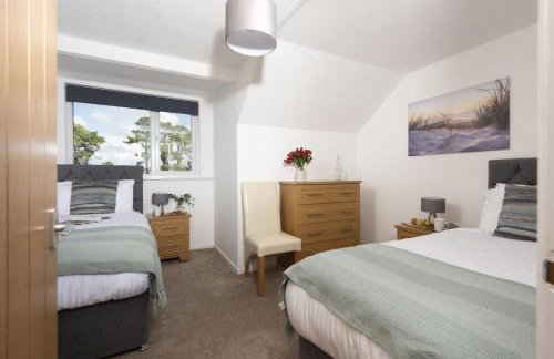 Bridge Apartment - Free Parking & WiFi - Near Perranporth Beach - Foto 19