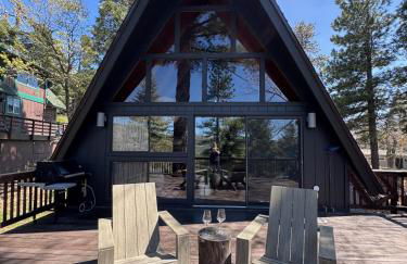 A-Frame with Carousel Fireplace - Foto 21