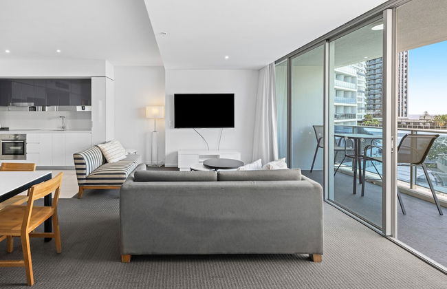 Pool and Ocean Views at the H-Residences - Foto 12