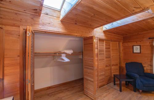 Treetops Cabin easy to Asheville with fast wifi and great view - Foto 13