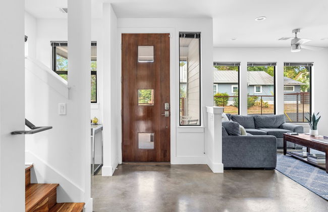 Walk to Restaurants & Entertainment on East Side - Foto 16