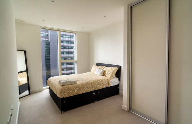 Luxury 2-bed Croydon Apartment Near Gatwick - Photo 7