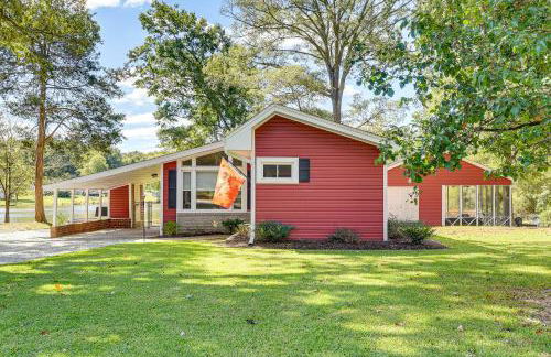 Lakeside Cedar Pines Bungalow 5 Mi to Main St! - Foto 26