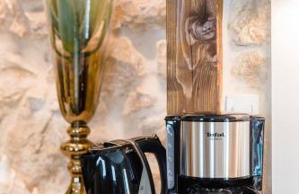 Luxury Apt Petra in 400 year old stone house 4+2 - Photo 16