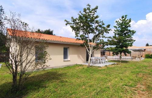 2 Maisons de 3 et 2 chambres avec grande piscine commune - Foto 19