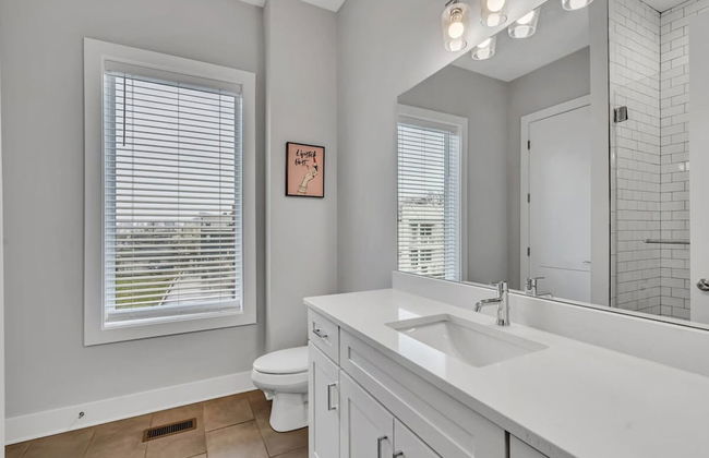 Luxury Townhome With Rooftop Deck Skyline Views - Foto 25