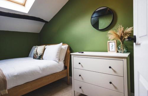 Cathys Cottage, Sun Trap Patio, Modern 3 Bed, Central, Parking - Photo 14