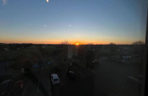 Voyager Haus Apartments, EV Charging Stations, London Heathrow Airport, LHR, Terminal 4, RE-Energise & GO - Foto 39