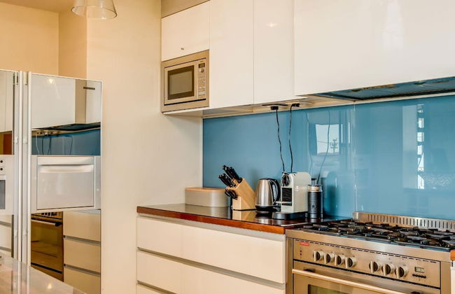 Multi-level Family Villa w Private Pool Views Lions Crest - Foto 53