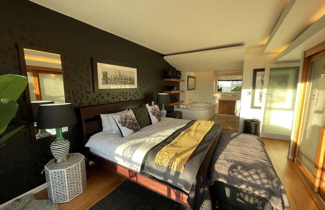 Clifton YOLO Spaces – Clifton Beachfront Executive - Photo 2