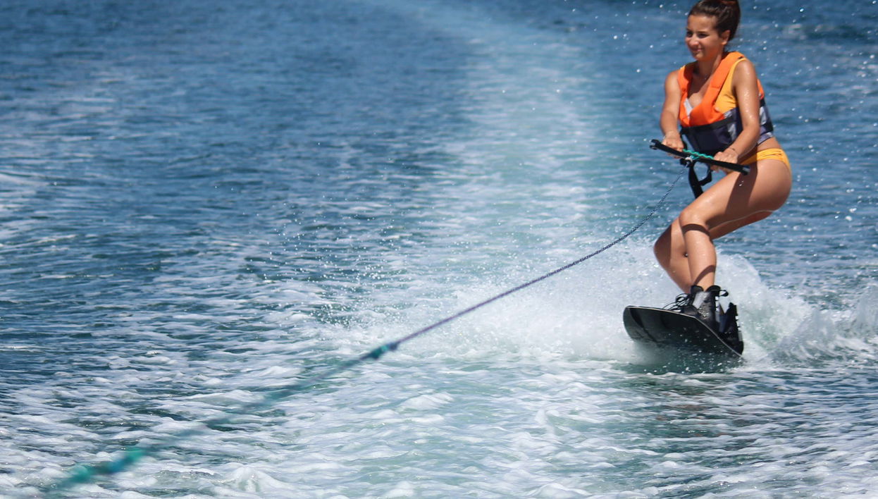 Sci nautico o wakeboard ad Armação de Pêra