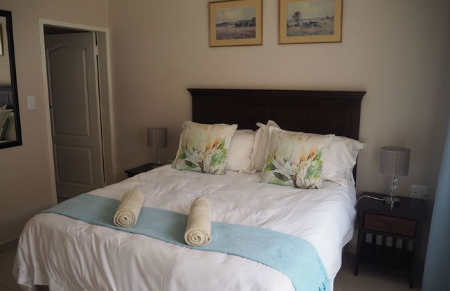 African Eagle Apartments - Photo 16