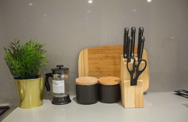 Green Hood Stunning 2 Bedrooms In Parkville - Photo 7