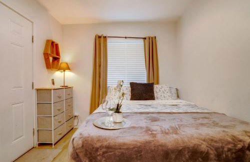 Nurse-Ready Rental 10 Mi to Dtwn Riverside! - Foto 8