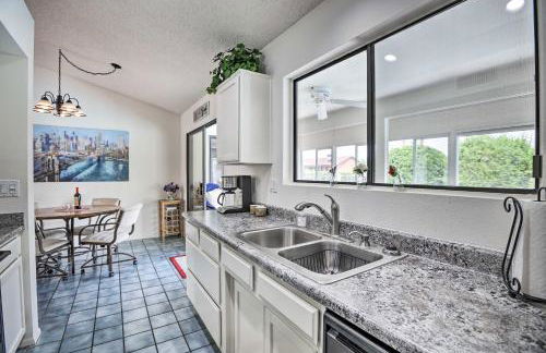 1 Mi to Golf! Family-Friendly Sun City West Home - Foto 12