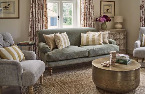 Bridge House at Woodhall Estate - Photo 3