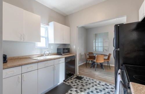 Lil Nugget Cozy Retreat with Private Fenced Yard - Foto 3