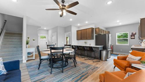 High Cliff Cabin + Private Hot tub at Table Rock Lake - Foto 2, Other