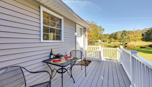Quiet Killingworth Rental with Deck and Grill! - Foto 3