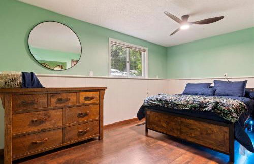 Large Home with lake views and space to entertain friends - Foto 33