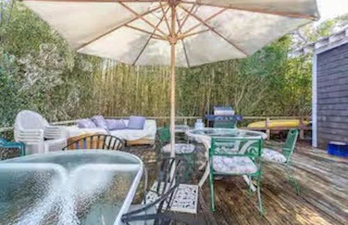 Chill Fire Island Beachfront Cottage with Amazing Bay and Sunset Views, Perfect Location in Fair Harbor - Foto 15