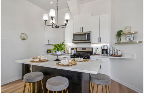 Cozy Historic Gem: 5 Mins to Downtown SA - Foto 8