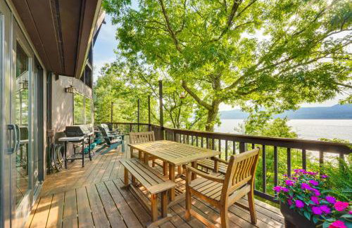 Waterfront Lake George Lodge with Boat Dock and Deck! - Foto 26