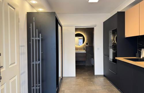 Modern House Gehrden 2, bis 4 Person, Contactless Check-in, free parking, Vollsaniert und Renoviert Dezember 2024 - Foto 2