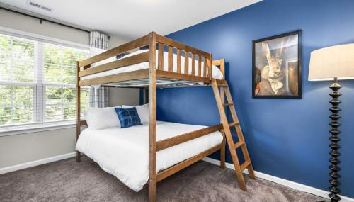 Charming 5bd - BBQ - Deck- 4mins Duke University - Photo 3