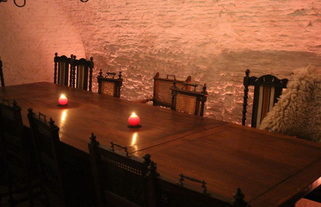 Unique Apartment In Historic Mansion - Photo 26