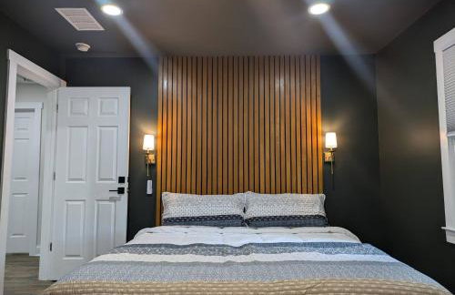 Romes Escape to Modern Luxury Hidden Gem - Photo 52