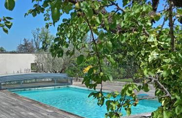 1 chambre 1 cuisine & salle d'eau privées avec piscine et jacuzzi - Foto 1