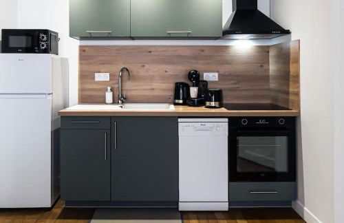 Côté cour - Gare centre, tout équipé, climatisé, linges fournis - Foto 5