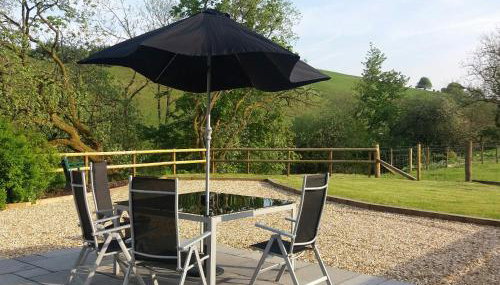 Riverside Cottage - Photo 2