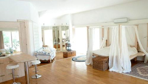 Luxurious private 100sqm studio with infinity pool - Foto 5