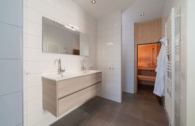 Design Apartment in Zeeland With its own Wellness - Photo 75