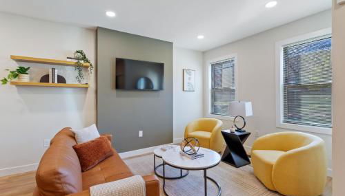Welcome to The Lux Collective a Spacious 5-Bedroom House close to Stadiums, Universities, Center City & more! - Foto 4
