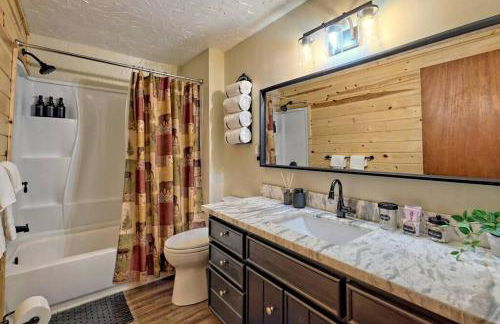 Near Downtown Helen - HotTub, Sauna, Game Room, Fire Pit - Foto 29