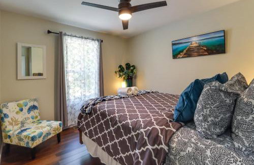 Lakefront Pocono Retreat w/ Hot Tub & Movie Hub - Foto 20
