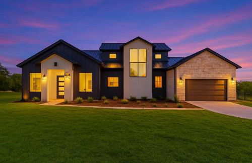 Designer Home with Hot Tub BBQ & Hill Views - Foto 3