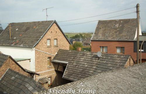 Friendly Home - "Helles Dachstudio" Köln Bonn Phantasialand - Foto 33