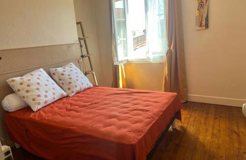 Joli duplex plein centre, parking sur demande à la réservation - Foto 7