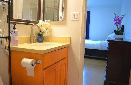 Modern 3 Bedroom Suite with AC for Family and Work group - Photo 21