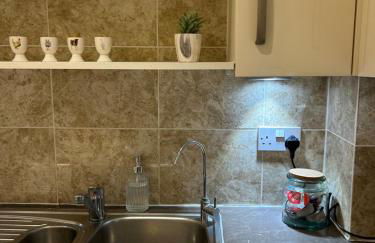 Kings Reach Slough nr Legoland and Ascot Stylish Homely House Sleeps Eight - Foto 17