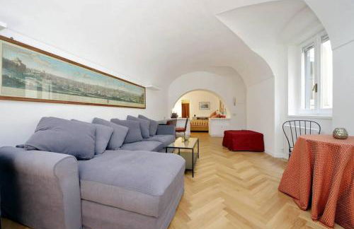 Pantheon Apartment with private terrace - Photo 8