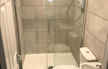 Spacious 1 Bedroom Apartment near Seafront - Photo 7