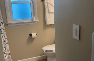 Newly renovated 3-bedroom lakeside home - Foto 22